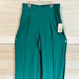 A New Day pair of wide leg pants NWT SZ M